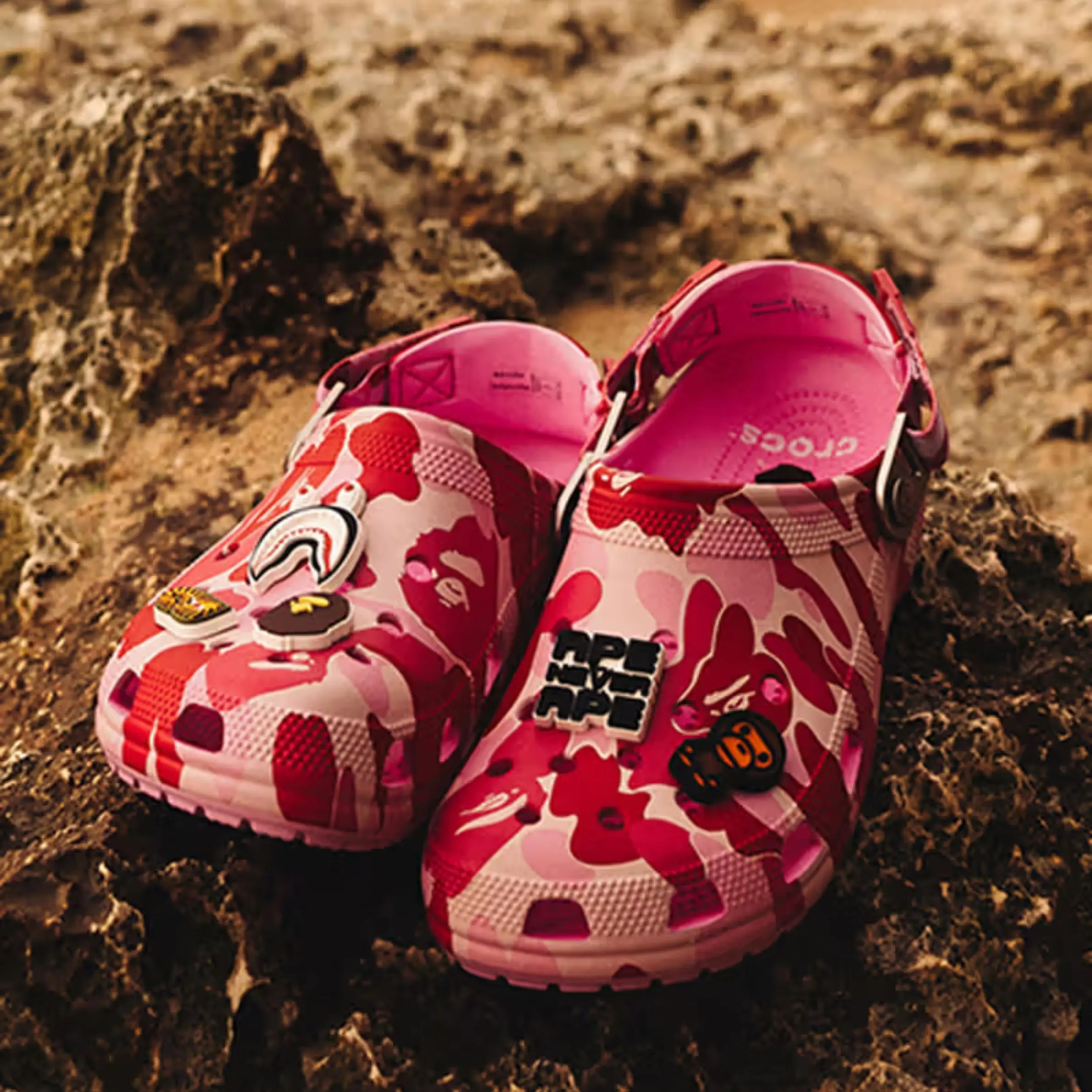 Classic “Carnation” Clogs – For Bape Bathing APE Fans